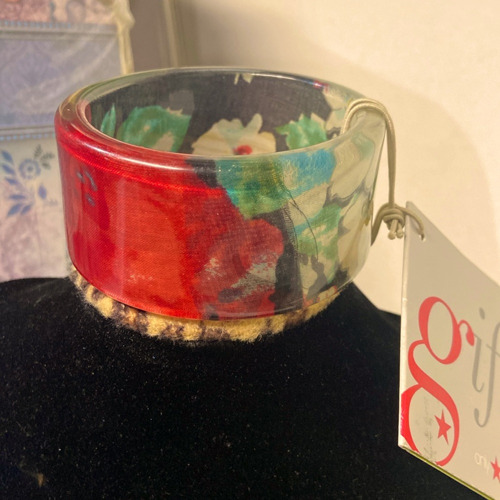 Blooming Flower Bangle